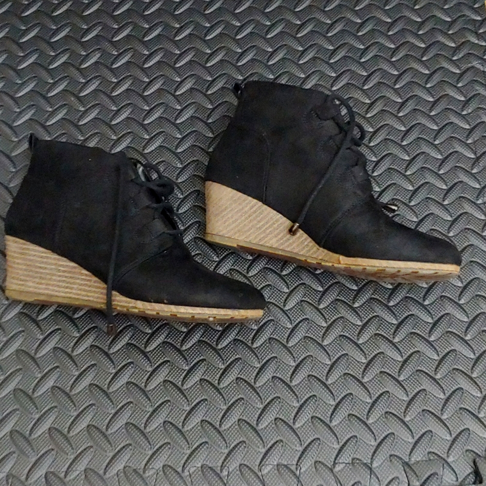 EUC * JESSICA CLINE * SUEDE BOOTIES * LACE UP * SIZE 7M * 2.5" HEEL 😍 - Picture 5 of 9